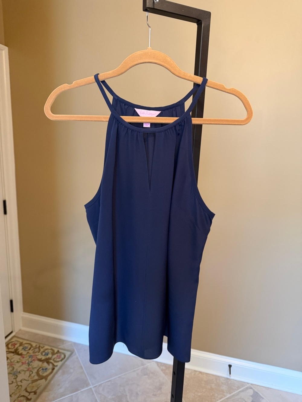 Silk Lilly Pulitzer like new Cami Top Navy Blue az L Large sleeveless halter